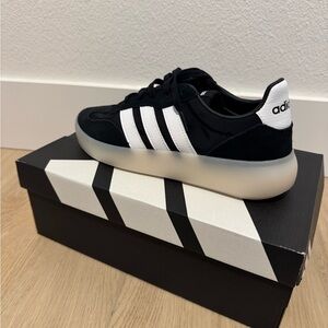 Adidas Women’s sneakers BARREDA DECODE SHOES